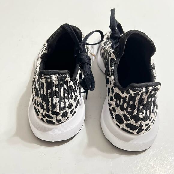 Adidas Leopard SWIFT RUN SHOES Size 9 - Picture 12 of 14